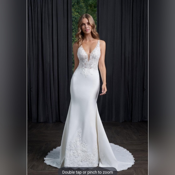 LaNeige Bridal 55083 - Picture 2 of 4